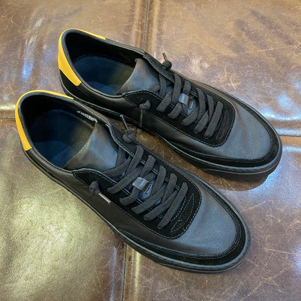 New leather upper shoe style - Excellent breathability, black sole. Very comfortable and casual.