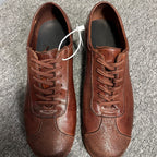 Men's leather training shoes with a retro distressed effect, comfortable and breathable, handcrafted.