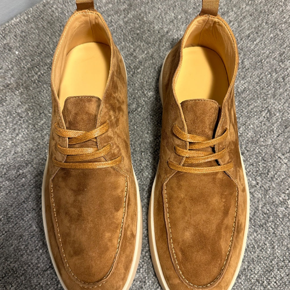 Men's high-top leather sports shoes, soft cowhide material casual shoes, comfortable and breathable upper.