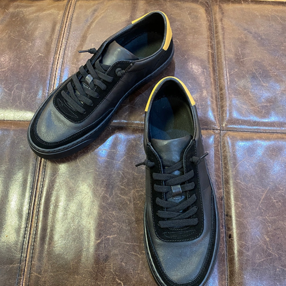 New leather upper shoe style - Excellent breathability, black sole. Very comfortable and casual.