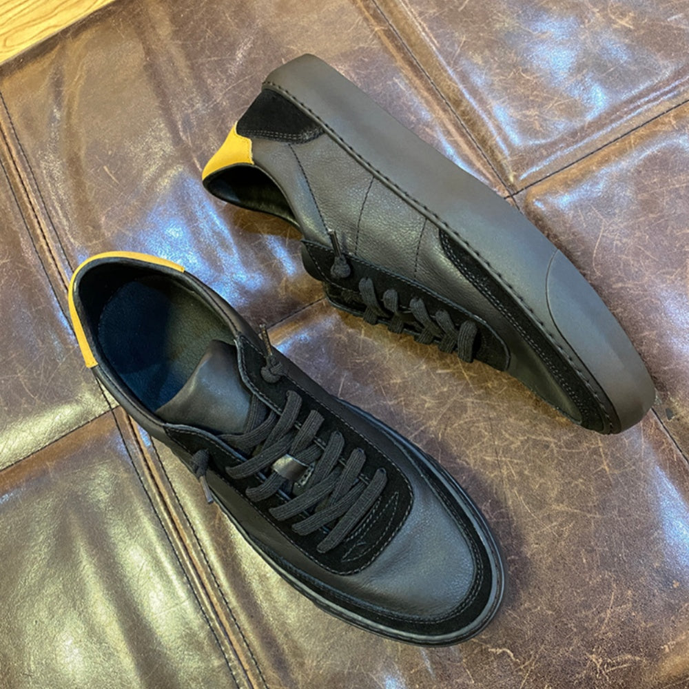 New leather upper shoe style - Excellent breathability, black sole. Very comfortable and casual.