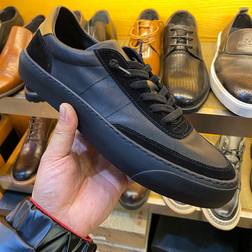 New leather upper shoe style - Excellent breathability, black sole. Very comfortable and casual.