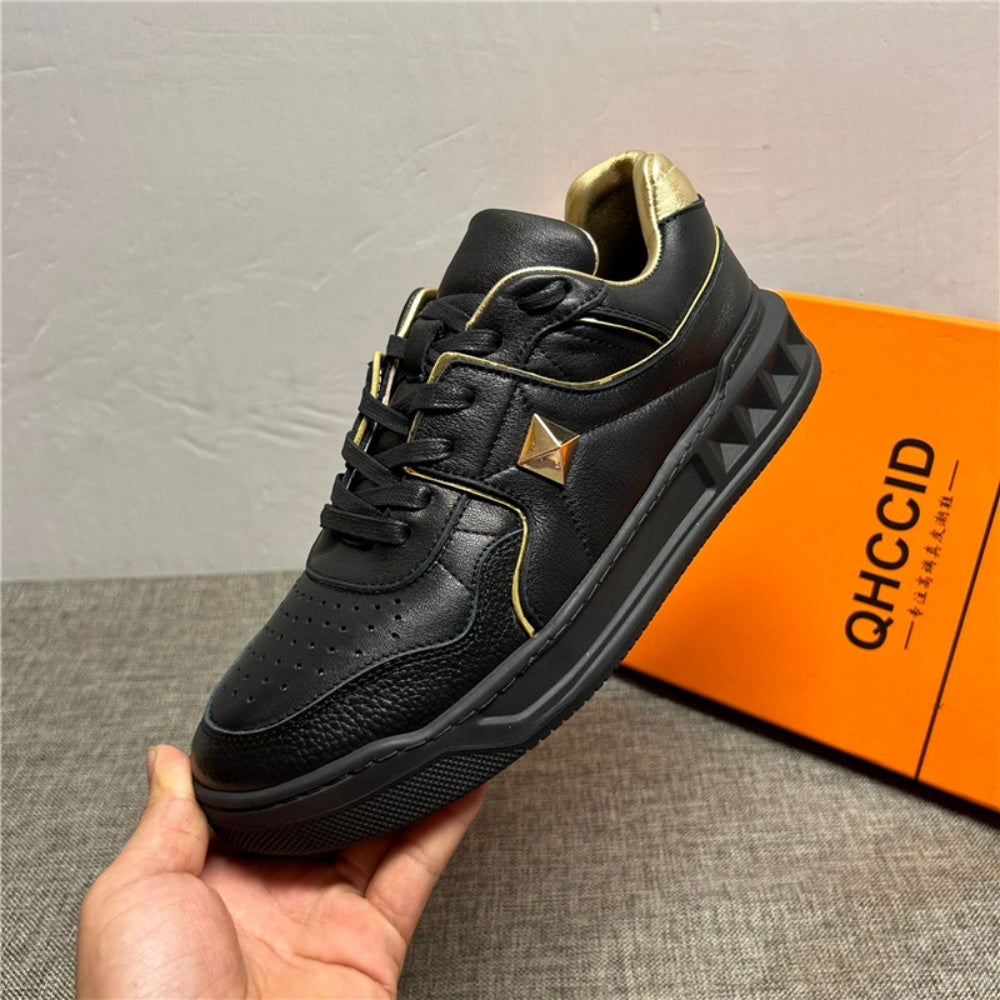 Made of high-quality leather, this is a suitable casual shoe for men and a fashionable low-top sports shoe.