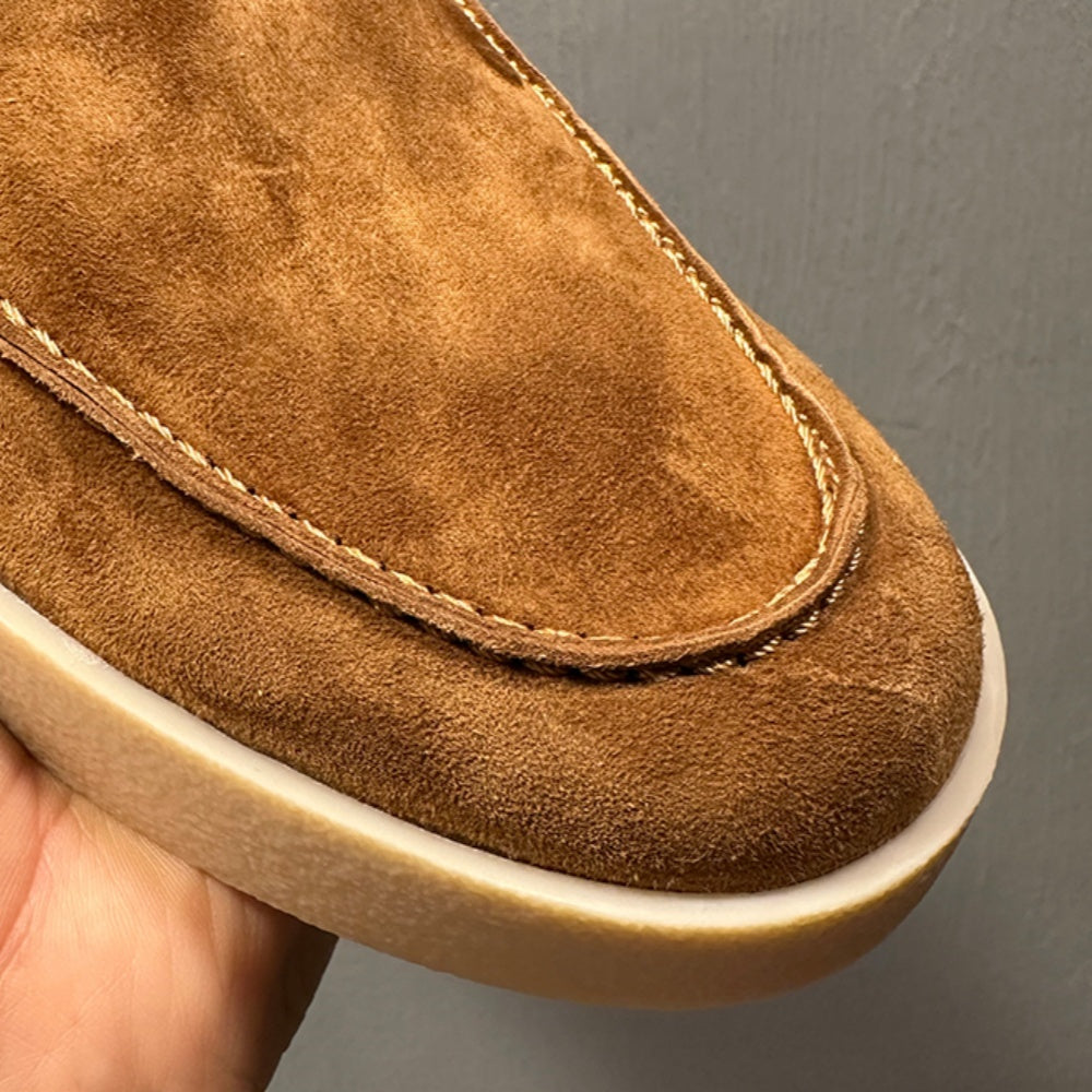 Men's high-top leather sports shoes, soft cowhide material casual shoes, comfortable and breathable upper.