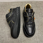 Made of high-quality leather, this is a suitable casual shoe for men and a fashionable low-top sports shoe.