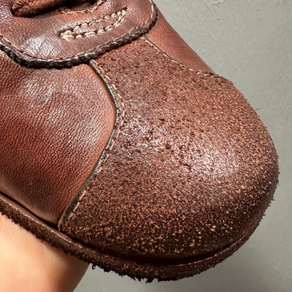 Men's leather training shoes with a retro distressed effect, comfortable and breathable, handcrafted.