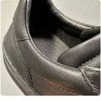 Made of leather material. Soft and comfortable casual shoes with elastic soles. Leather shoes
