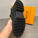 New high-top sports shoes - Premium leather casual shoes for men. Premium leather men's boots.