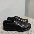 Men's leather training shoes with a retro distressed effect, comfortable and breathable, handcrafted.