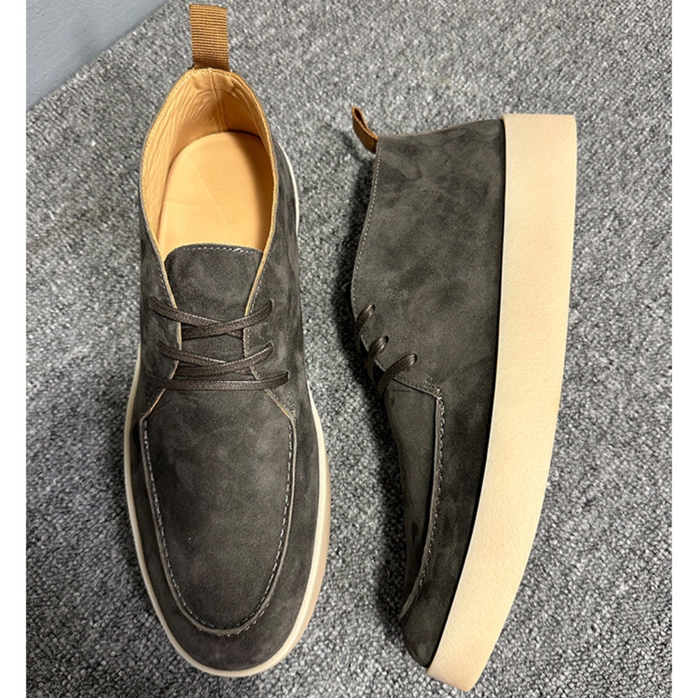 Men's high-top leather sports shoes, soft cowhide material casual shoes, comfortable and breathable upper.