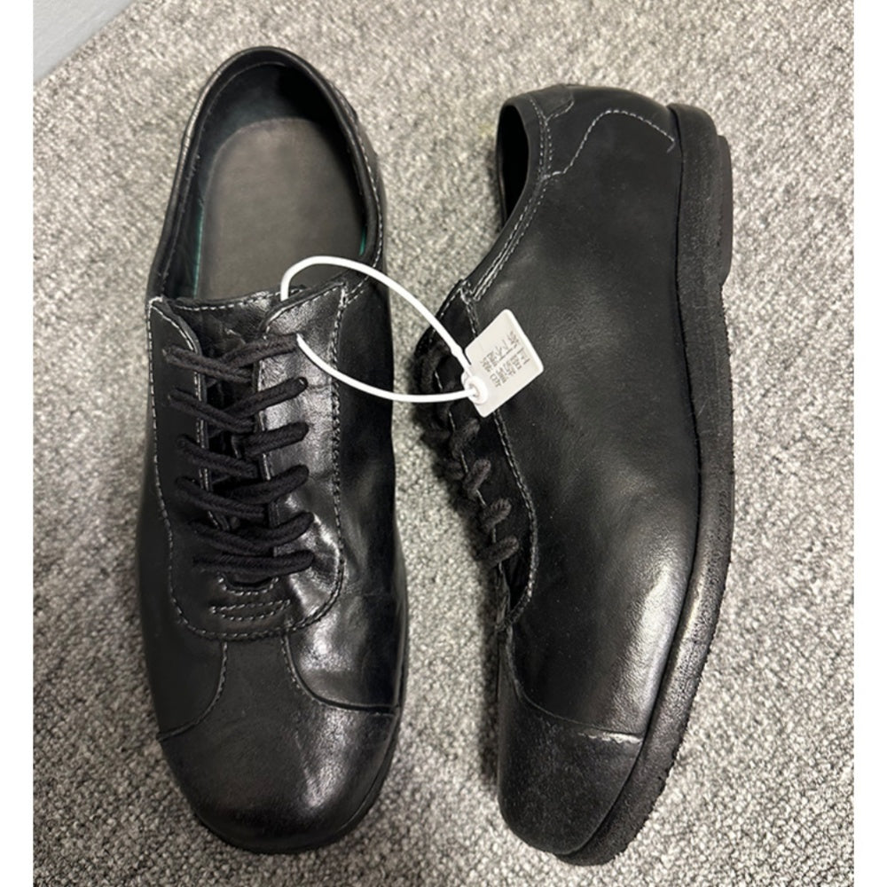 Men's leather training shoes with a retro distressed effect, comfortable and breathable, handcrafted.