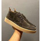 Men's high-top leather sports shoes, soft cowhide material casual shoes, comfortable and breathable upper.