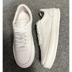 Made of leather material. Soft and comfortable casual shoes with elastic soles. Leather shoes