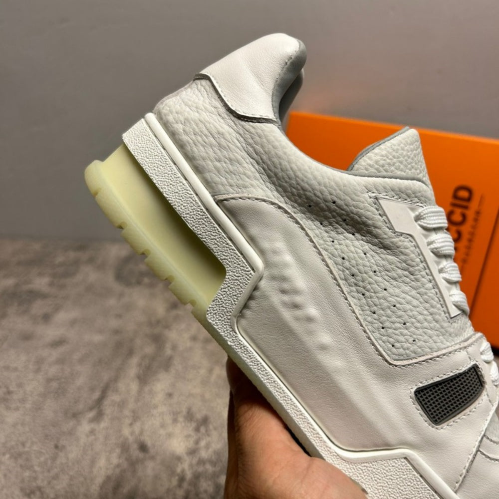 Men's genuine leather sports shoes - White thick-soled casual fashionable shoes - New and brand-new style