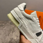 Men's genuine leather sports shoes - White thick-soled casual fashionable shoes - New and brand-new style