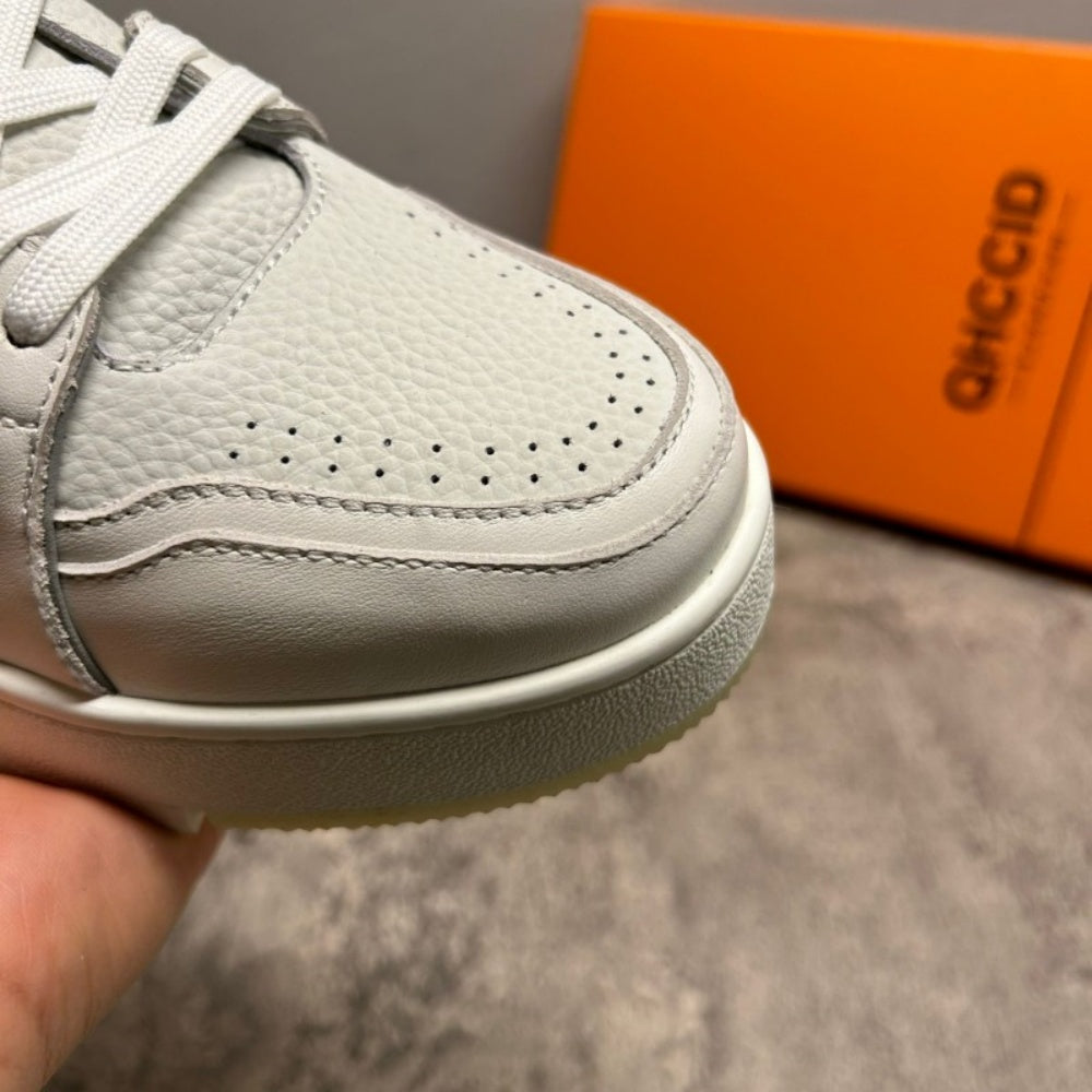 Men's genuine leather sports shoes - White thick-soled casual fashionable shoes - New and brand-new style