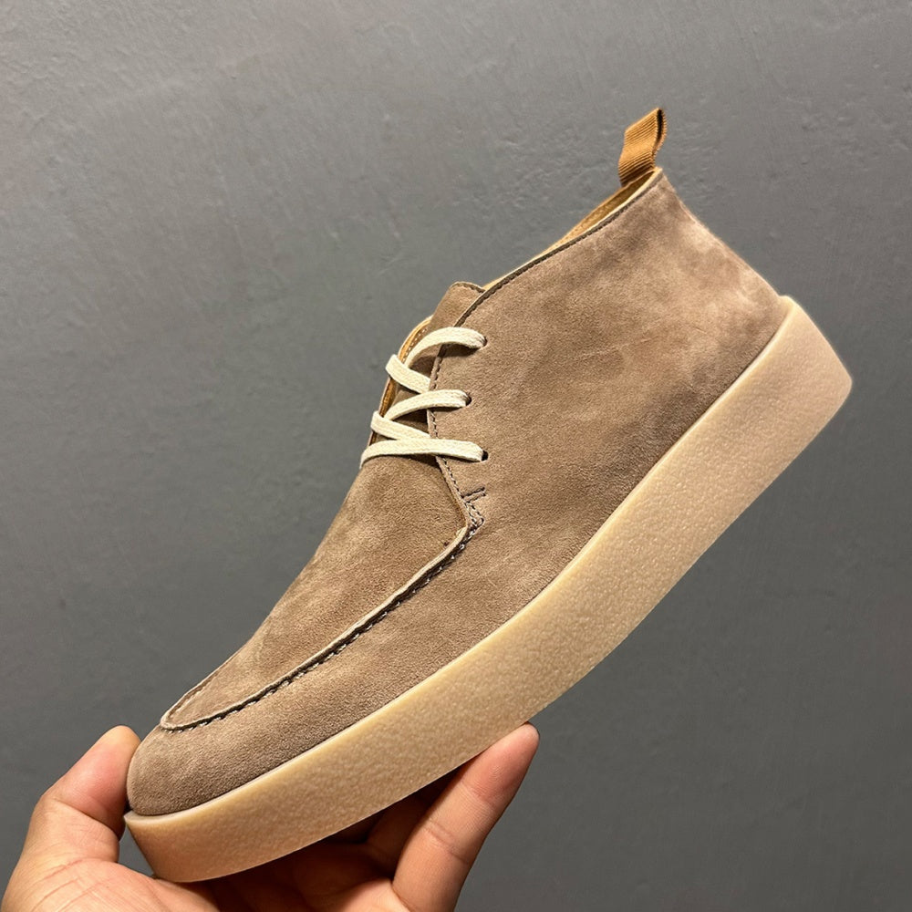 Men's high-top leather sports shoes, soft cowhide material casual shoes, comfortable and breathable upper.