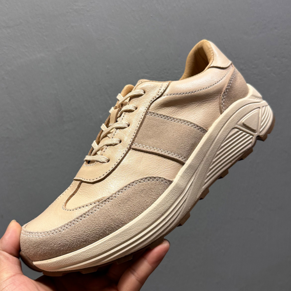 Men's high-end genuine leather casual sports shoes - retro lightweight top-grade cowhide style