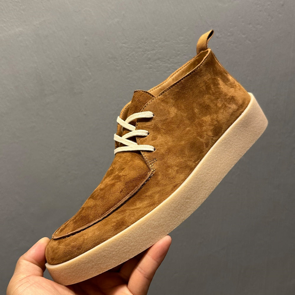 Men's high-top leather sports shoes, soft cowhide material casual shoes, comfortable and breathable upper.