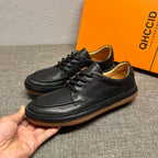 Men's genuine leather white sports shoes, casual shoes with comfortable and breathable design.