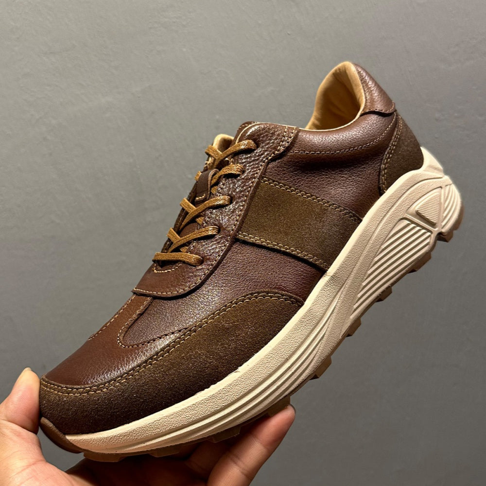 Men's high-end genuine leather casual sports shoes - retro lightweight top-grade cowhide style