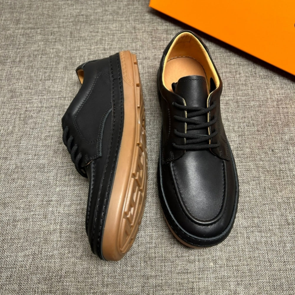 Men's genuine leather white sports shoes, casual shoes with comfortable and breathable design.