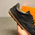 Men's genuine leather white sports shoes, casual shoes with comfortable and breathable design.