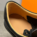 Men's genuine leather white sports shoes, casual shoes with comfortable and breathable design.