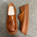 Retro casual shoes with thick soles; high-quality leather shoes specially designed for men.