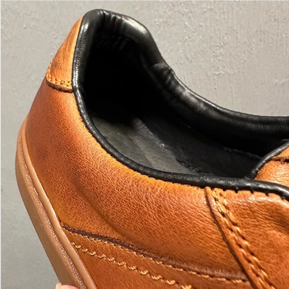Men's casual sports shoes, fashionable and retro, made of high-quality leather, soft and comfortable.