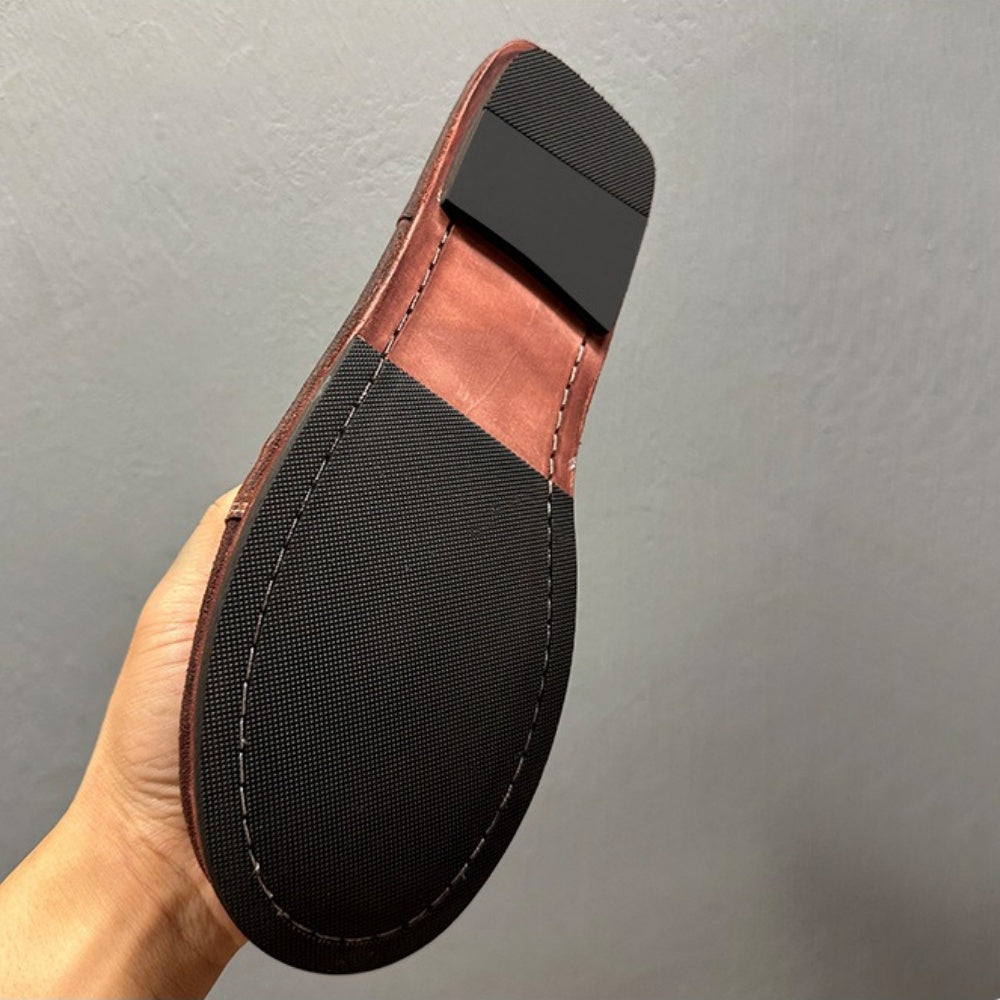 Men's handcrafted casual leather shoes - Soft leather, adjustable laces to ensure breathability