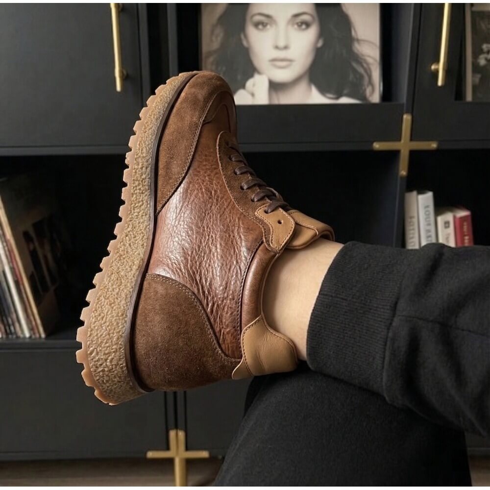 QHCCID | Making vintage training shoes