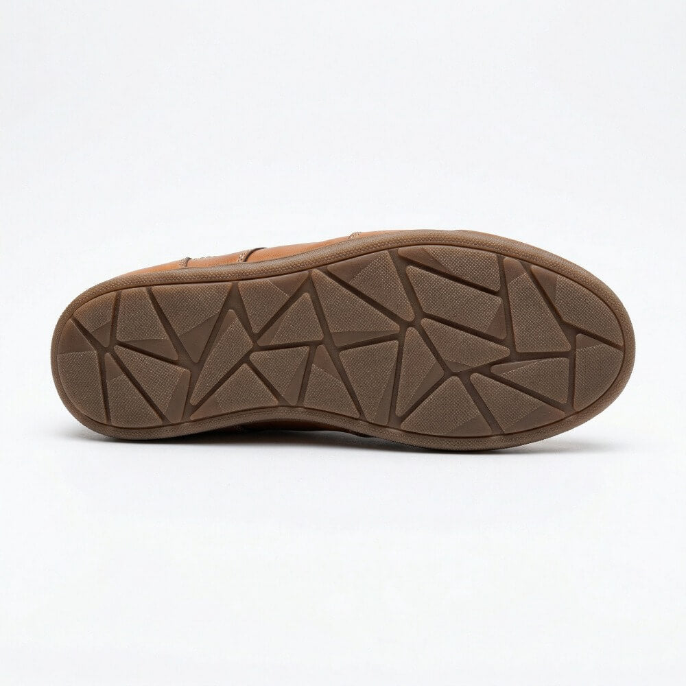 QHCCID | Classic Deuterium Training Shoes