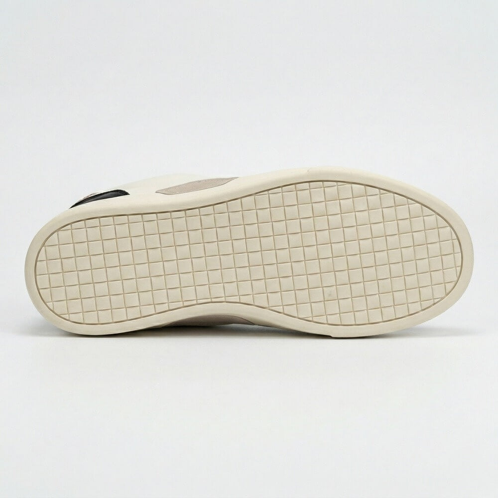 QHCCID | Black and White Striped Sneakers
