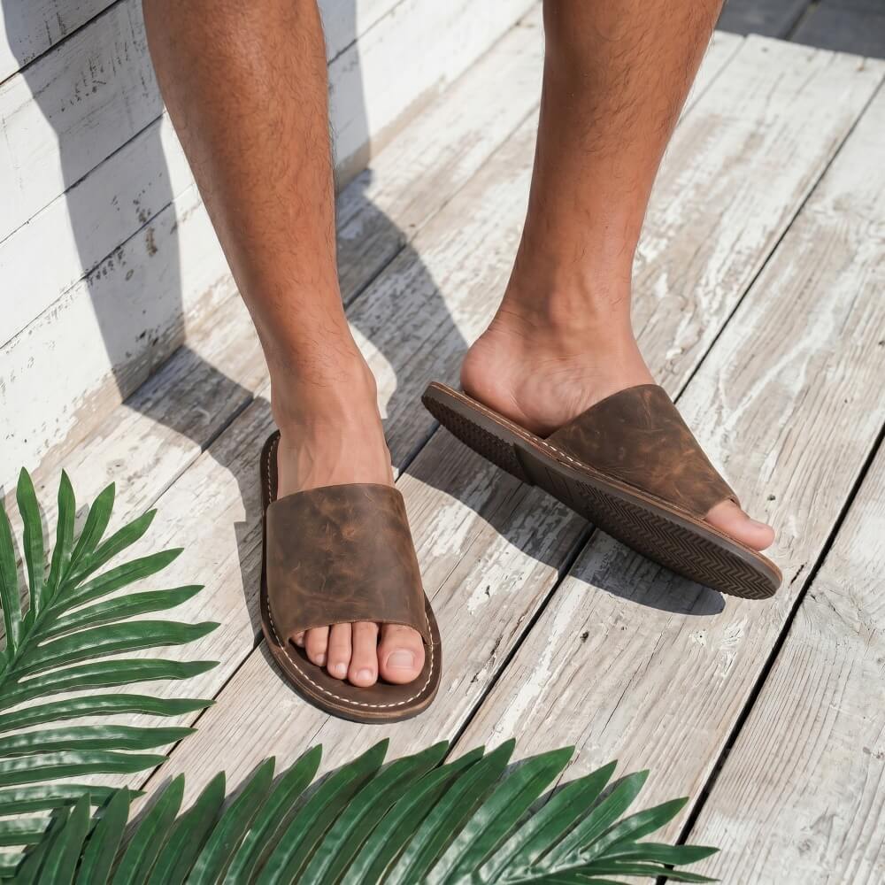 Handmade genuine leather casual slippers