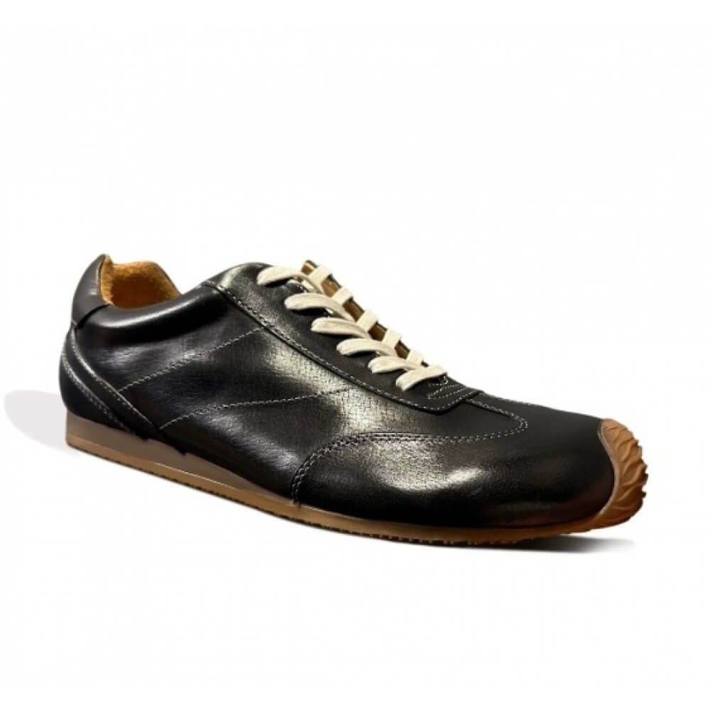 QHCCID | Vintage training shoes