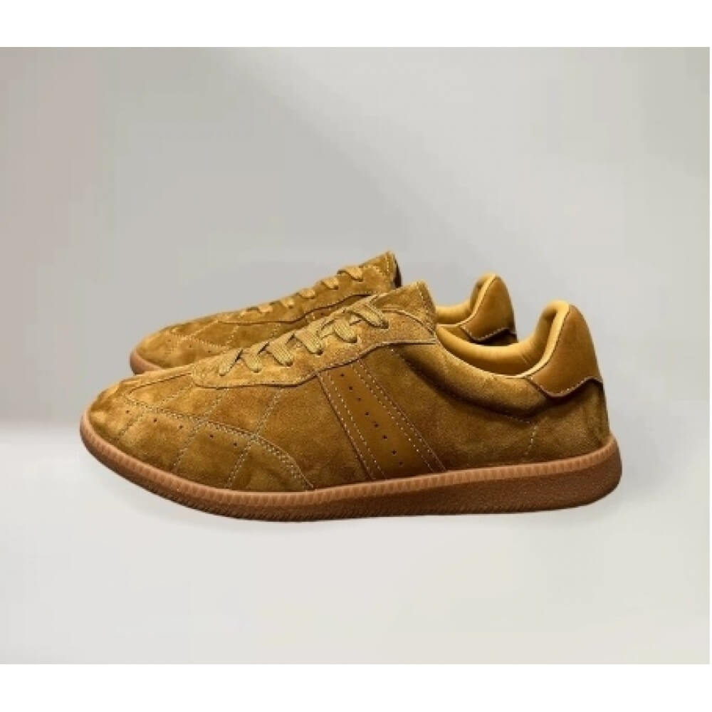 QHCCID | Retro German training shoes
