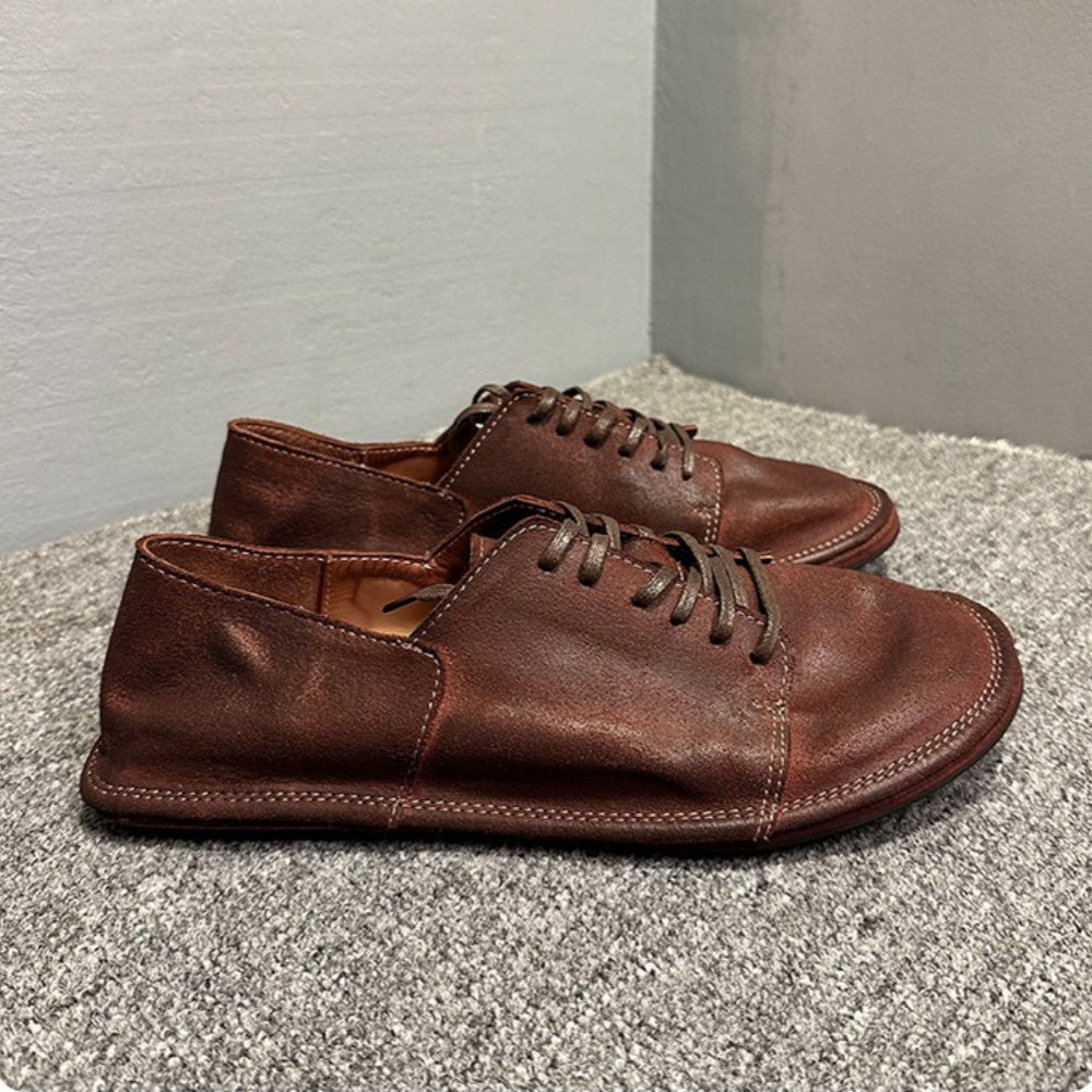 Men's handcrafted casual leather shoes - Soft leather, adjustable laces to ensure breathability