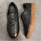 Men's casual sports shoes, fashionable and retro, made of high-quality leather, soft and comfortable.