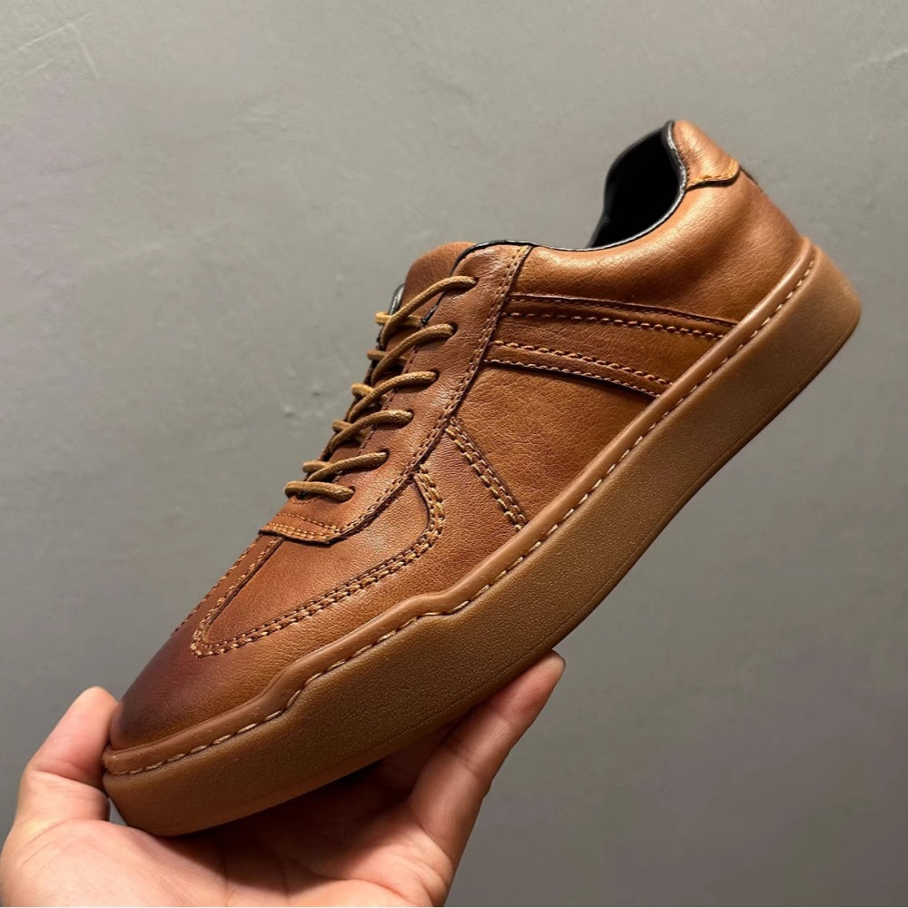 Men's casual sports shoes, fashionable and retro, made of high-quality leather, soft and comfortable.