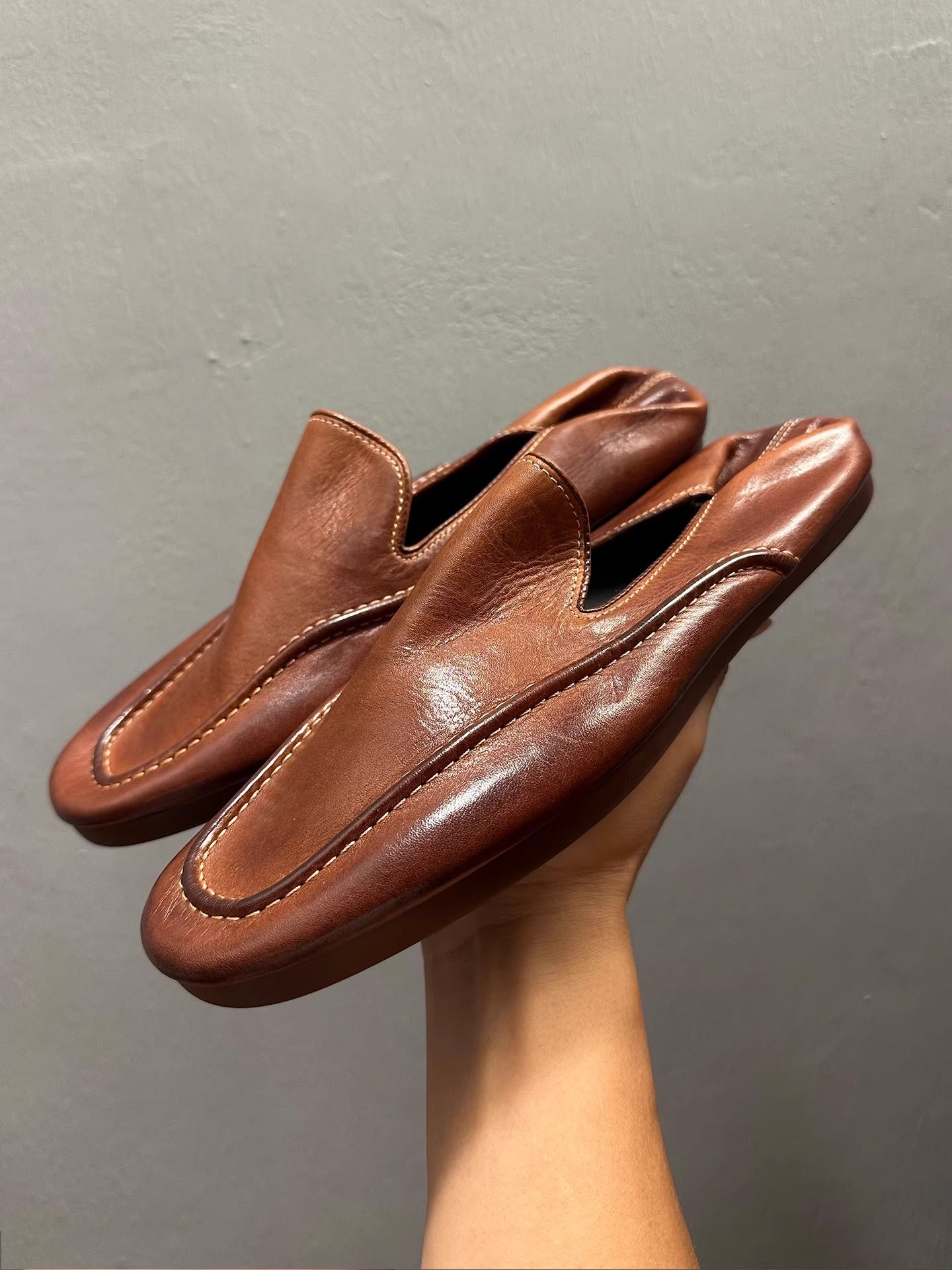 QHCCID Handmade Horsehide Loafers for Men Retro Casual Shoes Lazy Shoes Loafers New Style men’s shoes