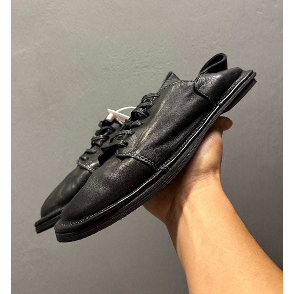 Men's handcrafted casual leather shoes - Soft leather, adjustable laces to ensure breathability