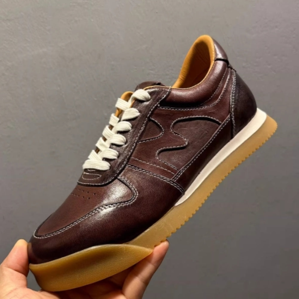 Comfortable and soft interior men's training shoes. Leather sole sports casual shoes.