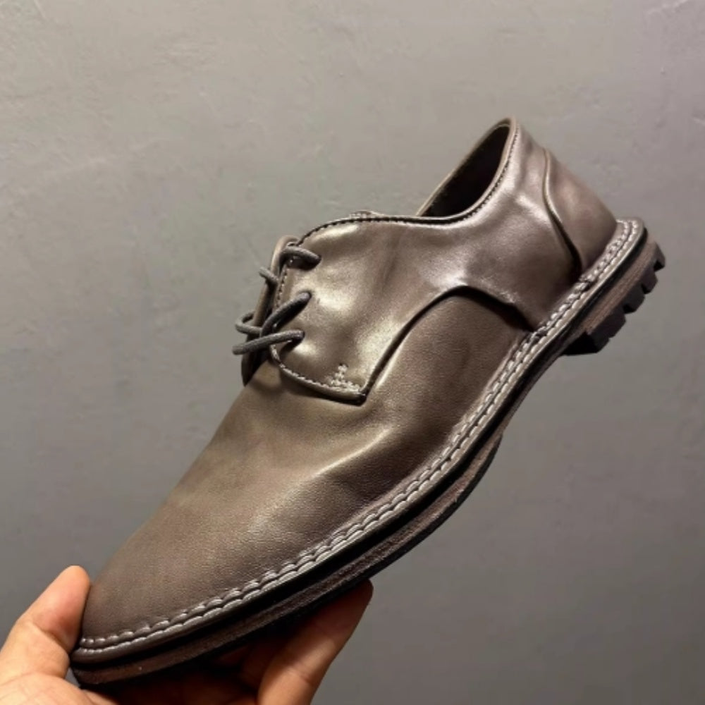 Handmade Derby shoes with leather laces. A casual leather shoe style, with a soft and breathable upper.