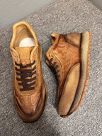 High-top sports shoes with a platform design, featuring a casual, fashionable and retro style.