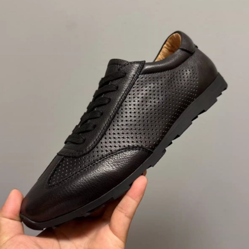 Top-quality genuine leather sports shoes, breathable casual shoes. Soft sole, made of pure leather.