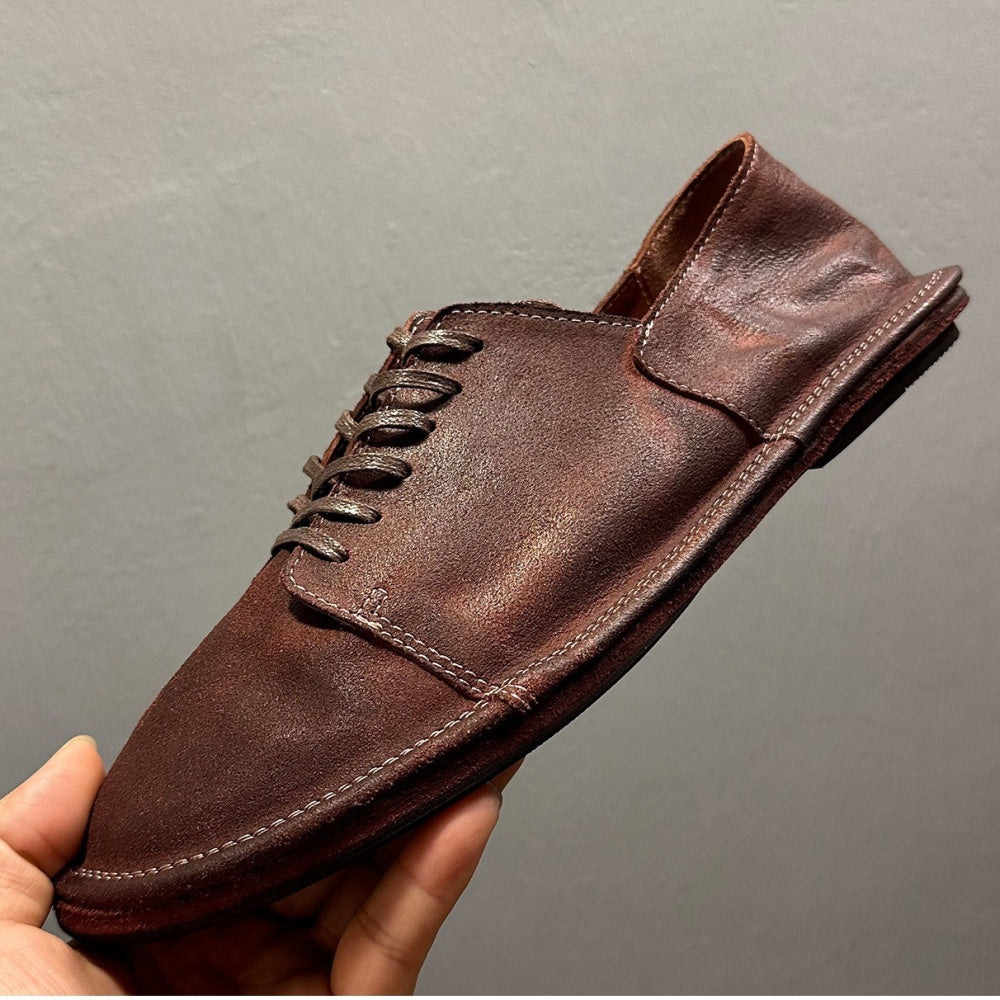 Men's handcrafted casual leather shoes - Soft leather, adjustable laces to ensure breathability