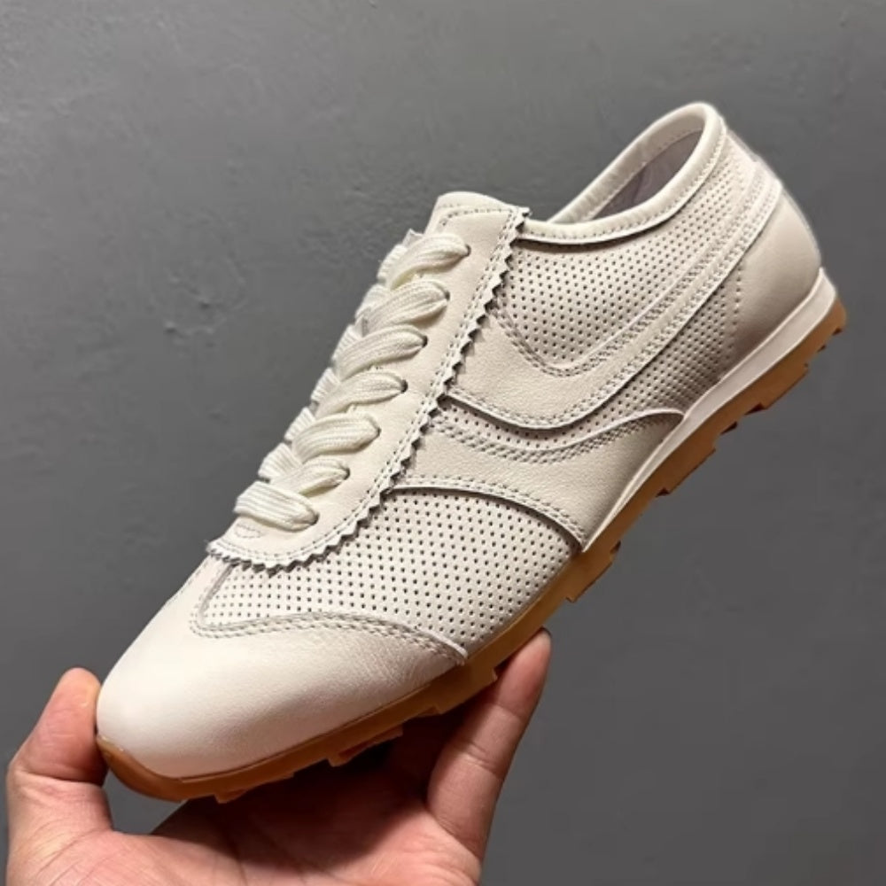 Men's leather perforated breathable shoes, with a retro and casual style, flat sole, men's style shoes