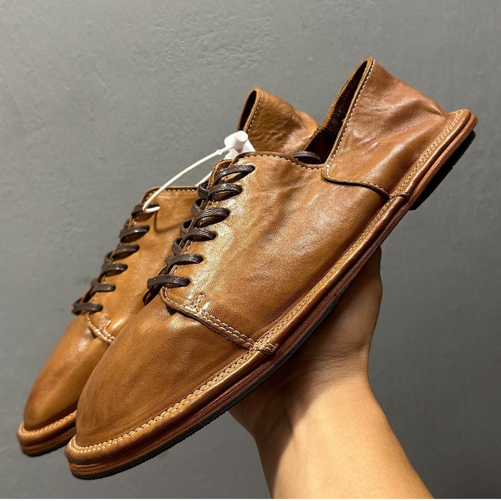Men's handcrafted casual leather shoes - Soft leather, adjustable laces to ensure breathability