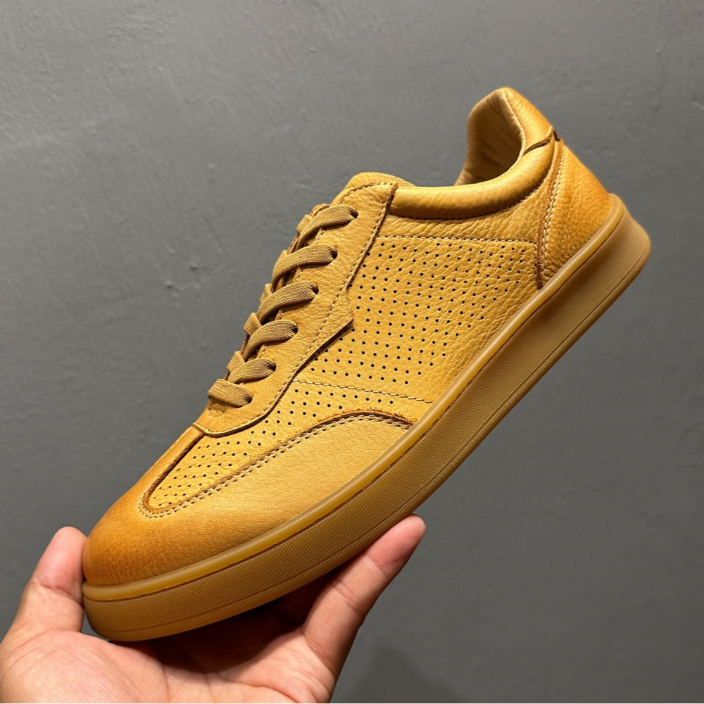 Men's classic leather sports shoes - featuring a breathable porous design and retro Deke style